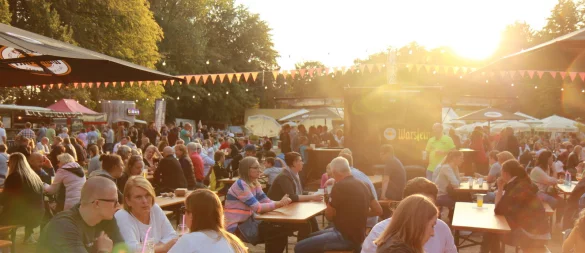 Streetfood aus aller Welt, dazu Livemusik: Erneut steigt in Lemgo das "Cheatday" Streetfood-Festival. - © Bildrechte: Eventwerk