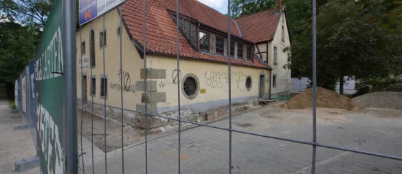 Nach einer langen Zeit des Stillstands sind nun Arbeiten an der Oberen Mühle zu sehen. - © Jost Wolf