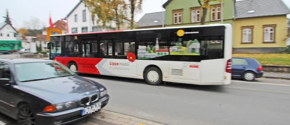 Die Busse in Kalletal müssen ab Montag, 23. Juni, Umleitungen fahren. - © Archivfoto: Jens Rademacher