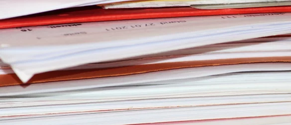 Zahllose Papierakten warten auch in lippischen Ämter auf ihre Digitalisierung. - © Pixabay