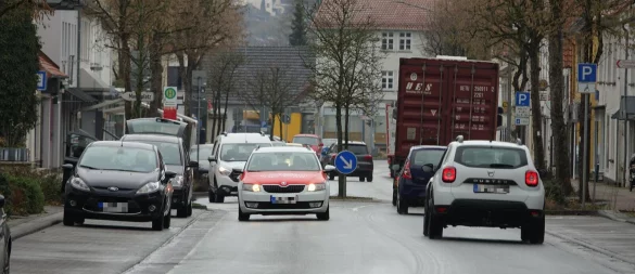 Die zulässige Höchstgeschwindigkeit in der Mittelstraße wirde auf 30 Stundenkilomter reduziert, um die Sicherheit für Fußgänger und Radfahrer zu erhöhen. - © Archivfoto: Axel Bürger