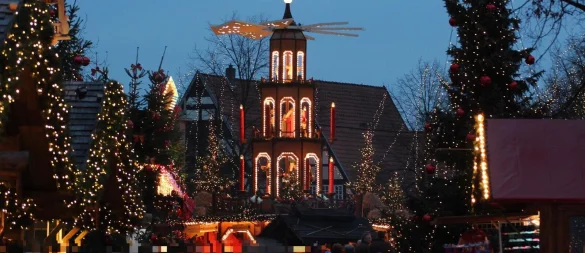 Bad Salzuflen bei Nacht (hier während des Weihnachtstraums): Am vergangenen Wochenende geschahen im Zentrum der Kurstadt leider mehrfach Straftaten. - © Stefan Backe