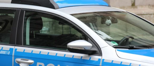 Die Polizei berichtet von einem Unfall im Kreuzungsbereich Dorfstraße/Grüner Sand. - © Symbolbild: Pixabay