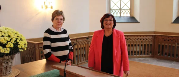 Annelie Brandt von Lindau (links) und Christina Hilkemeier entwickeln gemeinsam neue Ideen, um wieder mehr Menschen für die Kirche zu begeistern. - © Lorraine Brinkmann