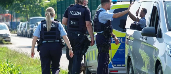 Nach dem Ausbruch eines Häftlings findet rund um die JVA Bielefeld-Senne eine groß angelegte Suche statt. - © Paul Brinkmann