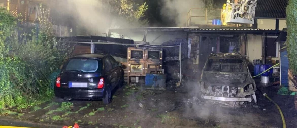 Bei einem Brand in Schwelentrup kamen am Mittwoch zwei Hunde ums Leben. - © Feuerwehr Dörentrup
