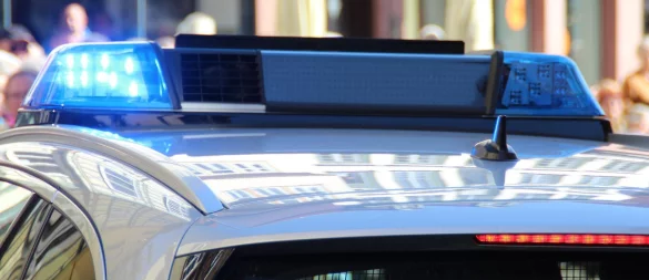 Die Polizei hat einen Autofahrer erwischt, der betrunken und ohne Führerschein unterwegs war. - © Pixabay (Symbolbild)