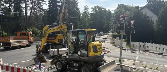 Für Autofahrer vermutlich weniger erfreulich ist die neu eingerichtete Baustelle im Kreuzungsbereich der Blomberger Straße, Schorenstraße und Woldemarstraße. - © Jan Schillmann