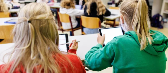 Schule wird digitaler. Doch der digitalen Schulplattform in NRW, Logineo, droht das Aus. - © picture alliance