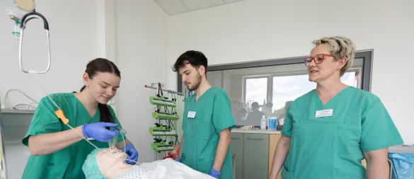Besonders die Pflege ist auf dem Vormarsch der Ausbildungsgehälter. - © Niklas Tüns