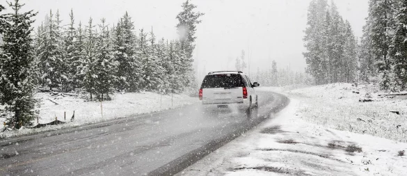 Schnee sorgt am Sonntagabend für einige Unfälle in Lippe. - © Symbolbild: Pixabay