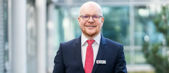 Ein Archivbild aus Sparkassen-Zeiten. Der Manager hat jetzt einen anderen Vorstandsposten. - © Sparkasse Herford
