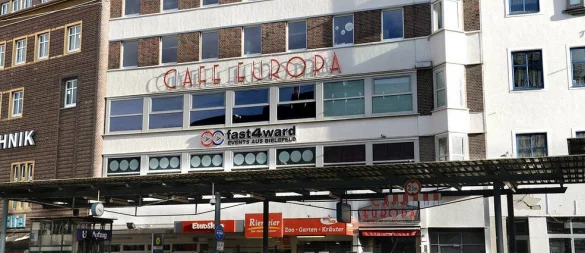 Das „Cafe Europa“ in der Bielefelder Innenstadt war Tatort einer Reizgas-Attacke. - © Barbara Franke