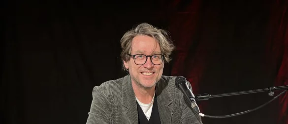 Jan Weiler liest aus seinem neuesten Buch: "Das Beste! Mein Leben zwischen Pubertieren" vor. - © Jan Schillmann