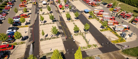 Eine große Übungsarena: Rund 800 Feuerwehrleute aus dem gesamten Kreis Lippe traten beim diesjährigen Leistungsnachweis an. - © Freitag TV
