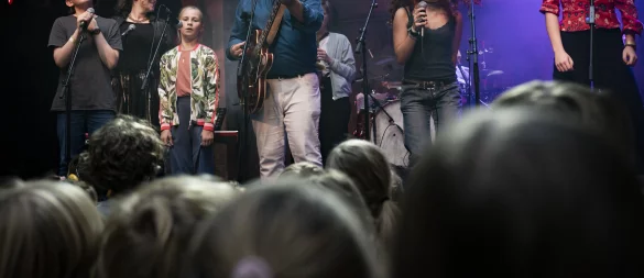 "Unter meinem Bett" treten bei der Wortspielerei in der Stadthalle auf. - © rw-system