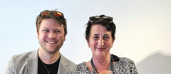 Komponist und Tonmeister Max Lukas Hundelshausen und Claudia Kleinert-Schmidt machen gemeinsame Sache im STUNT Coworking Space in Detmold. - © Thomas Krügler