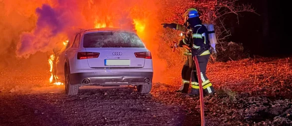 Die Feuerwehr Detmold muss am späten Donnerstagabend gleich dreimal ausrücken. - © Marco Schweiger/Feuerwehr Detmold