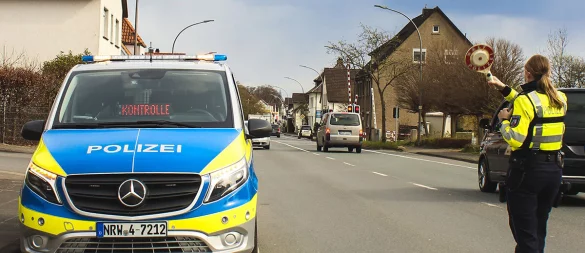 Bei Fahrzeugkontrollen auf der B1 hat die Polizei zahlreiche Verstöße festgestellt. - © Polizei Lippe (Symbolfoto)