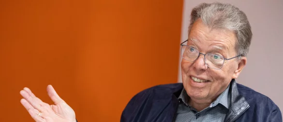 Dirk Ukena, hier beim Besuch der Lokalredaktion Bielefeld, feiert am 26. Juni seinen 80. Geburtstag. - © Oliver Krato