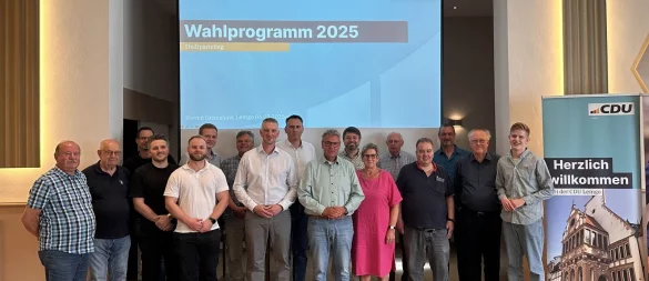 Mitglieder der CDU Lemgo auf dem Stadtparteitag mit dem Landratskandidaten Meinolf Haase. - © CDU Lemgo