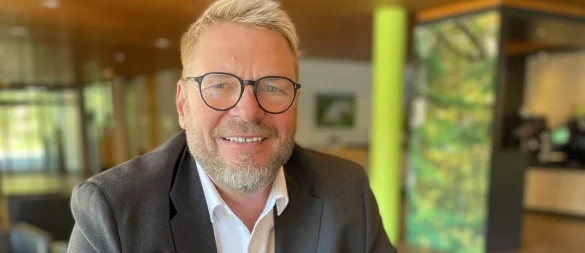 Vom Zivi zum Verwaltungsleiter – und jetzt zum Bürgermeister: Peter Heepmann nimmt nach 37 Arbeitsjahren in der Bildungsstätte Haus Neuland eine neue Herausforderung an. - © Haus Neuland
