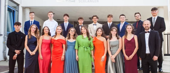 20 Schülerinnen und Schüler haben an der AHF-Gesamtschule das Abitur bestanden. - © AHF-Gesamtschule