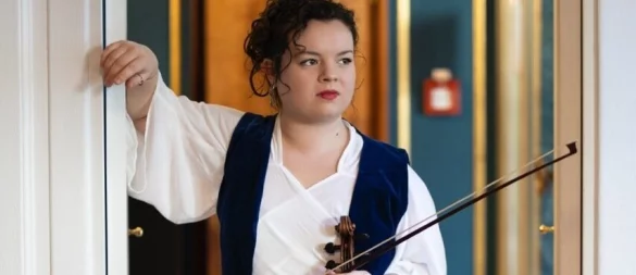 Solistin des Abonnementkonzerts: Violonistin Inês Marques. - © Eva Maria Richter