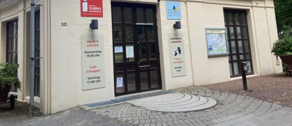 Die GesUndTourismus GmbH mit Sitz im Kurgastzentrum hat im vergangenen Jahr ein Minus gemacht. Jetzt muss gespart werden. - © Cordula Gröne