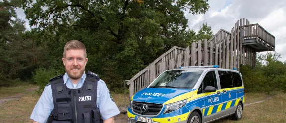 Polizeihauptkommissar Jörn Fischer ist der neue Bezirksbeamte in Augustdorf. - © Polizei Lippe / Sonja Thelaner