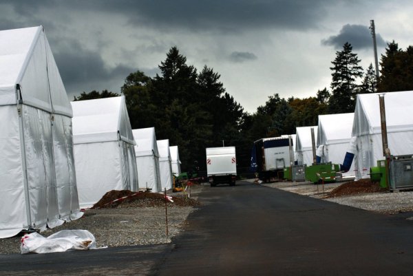 In Stukenbrock entsteht eine Zeltstadt für 1.000 Flüchtlinge. - © Birgit Guhlke