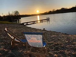 Ein begehrtes Ausflugsziel: Der Schiedersee. - &copy; Silke Burmester