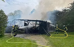 Insgesamt waren 70 Einsatzkr&auml;fte vor Ort. - &copy; Feuerwehr Horn-Bad Meinberg