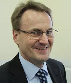 Hat Fleisch getest: Prof. Ralf Lautenschl&auml;ger. - &copy; Marianne Schwarzer