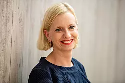 Julia Kralemann, stellvertretende Gesch&auml;ftsf&uuml;hrerin der Stiftung Studienfonds OWL. - &copy; Studienfonds OWL