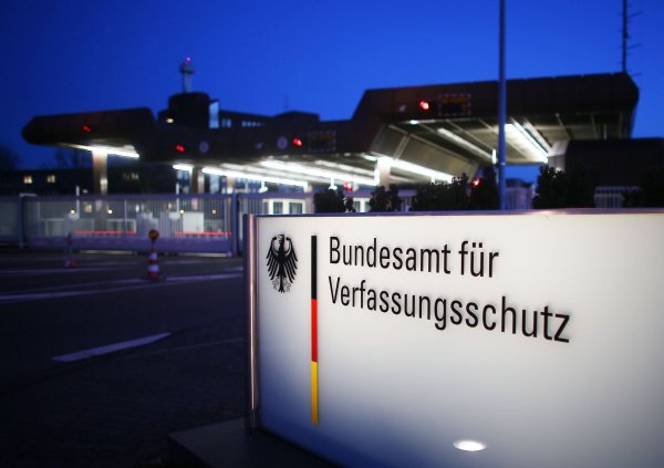 Das Bundesamt für Verfassungsschutz warnt besonders vor Einflussversuchen auf die Bundestagswahl aus Russland. - © Oliver Berg/dpa