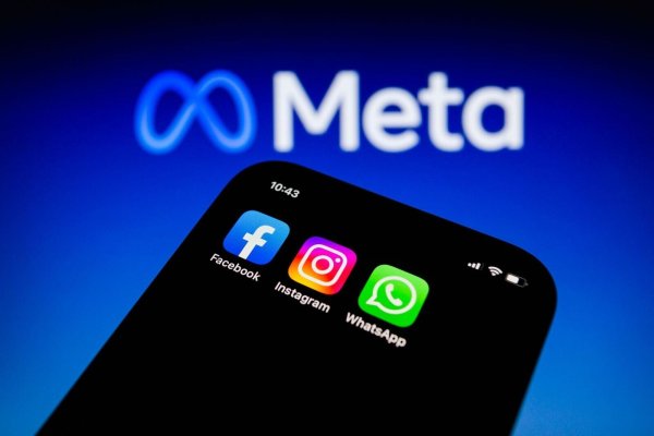 Nach der Sperrung von Whatsapp und Instagram im Iran hat das Land einen lokalen Vertreter des Facebook-Konzerns Meta gefordert. - © Andre M. Chang/ZUMA Press Wire/dpa