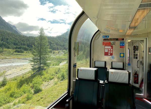 Nicht nur landschaftlich teils atemberaubend: Die Eisenbahnen in der Schweiz gelten auch als sehr verlässlich. - © Verena Wolff/dpa-tmn
