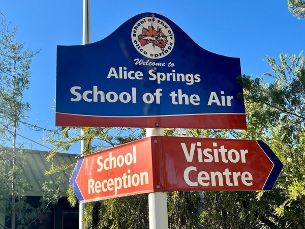 Die School of the Air ist eine ganz besondere Schule. - © Carola Frentzen/dpa
