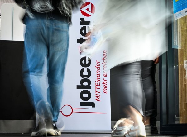 Die Zahl der Erwerbstätigen wächst kaum noch. - © Jens Kalaene/dpa