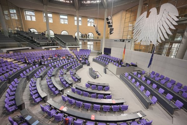 Im neu gewählten Bundestag sind Frauen mit einem Anteil von 32,4 Prozent deutlich unterrepräsentiert. (Archivbild) - © Michael Kappeler/dpa