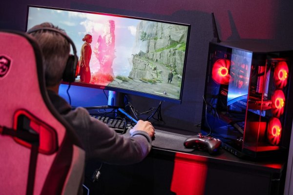 Spiel oder zu real? Gaming kann - ähnlich wie Social Media - positive und negative Effekte im «echten» Leben haben. - © Jan Woitas/dpa/dpa-tmn