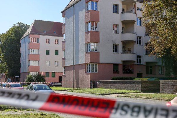 In Leipzig wurde eine Frau getötet und ein Kind schwer verletzt. - © Jan Woitas/dpa