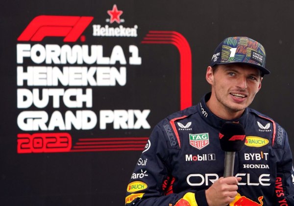 Max Verstappen wird nach dem Sieg in Zandvoort von allen Seiten gelobt. - © Tim Goode/PA Wire/dpa