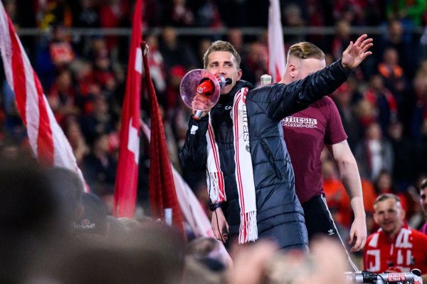 Bald am Mikrofon zu hören: Freiburg-Legende Nils Petersen wird TV-Experte bei Prime Video. - © Tom Weller/dpa