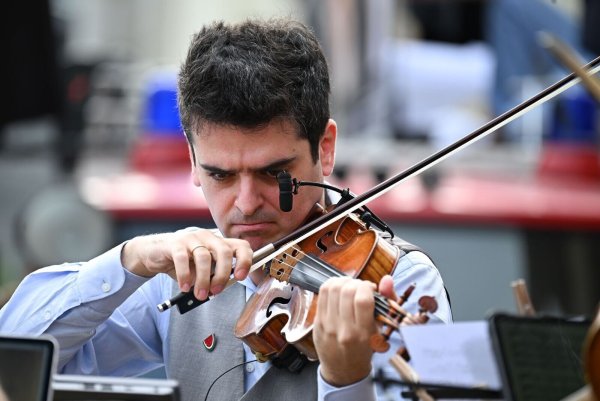 Der Violinist Michael Barenboim sieht zu wenig Raum für propalästinensische Stimmen in der Kultur. (Archivbild) - © Soeren Stache/dpa