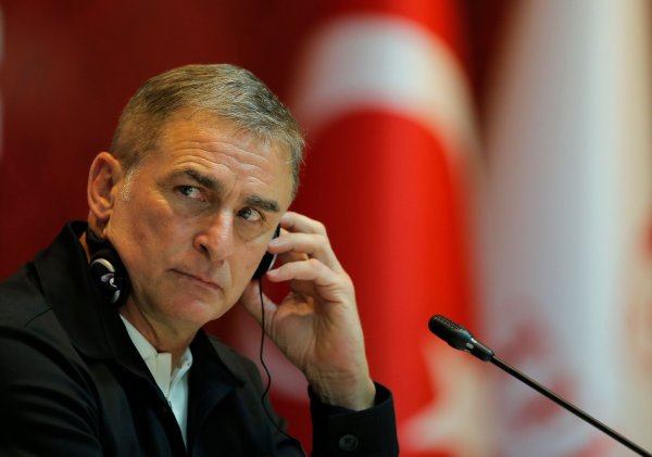 Wurde als Trainer der türkischen Fußball-Nationalmannschaft beurlaubt: Stefan Kuntz. - © Uncredited/AP/dpa