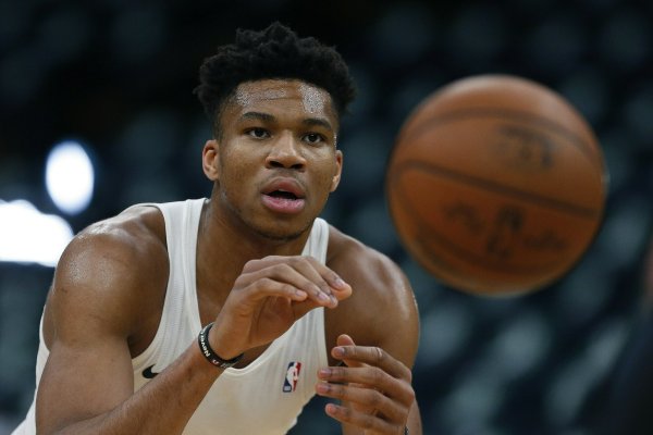 Giannis Antetokounmpo - © Foto: Michael Dwyer/AP/dpa