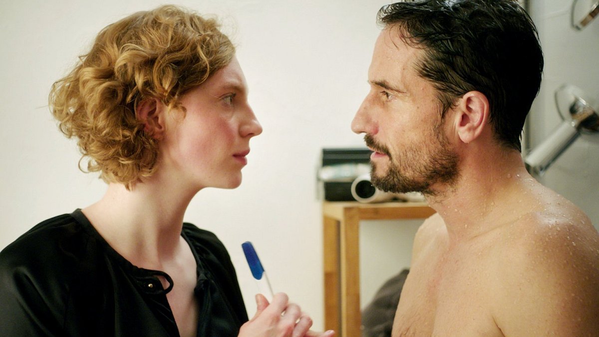 Oliver mommsen nackt im tatort