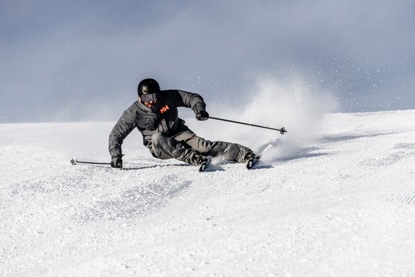 Neue Ski-Serie von K2 - © Foto: Tal Roberts/K2 Sports Europe/dpa-tmn